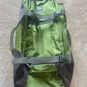 Osprey Transporter Suitcase - Good condition!
